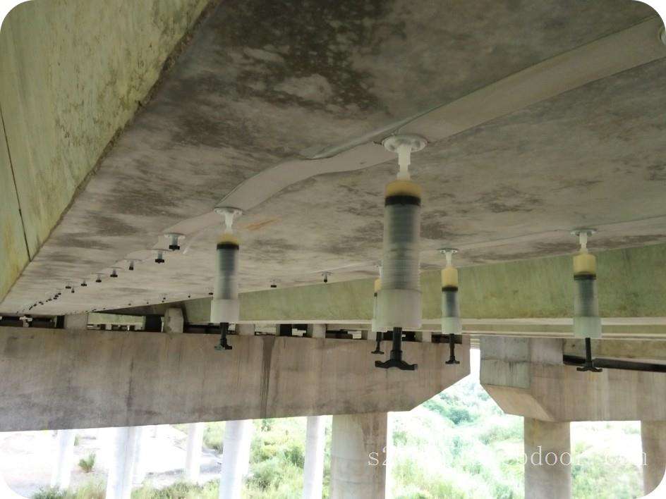 混凝土裂縫修復加固技術(shù)探討